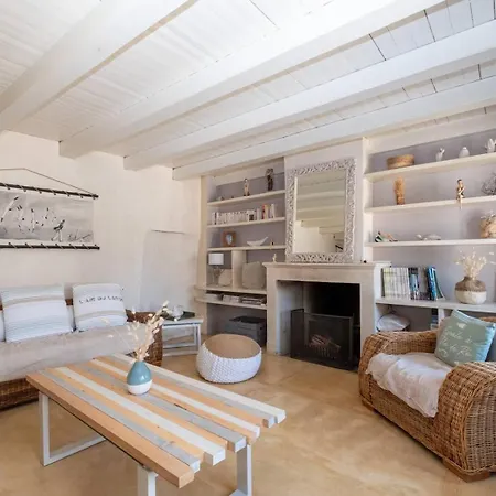 Charmante Maison Dans Venelle Fleurie