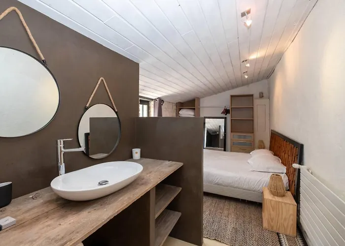 Charmante Maison Dans Venelle Fleurie Villa *