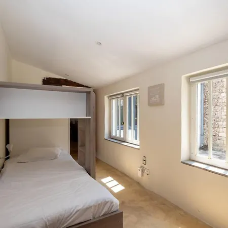 Villa Charmante Maison Dans Venelle Fleurie *